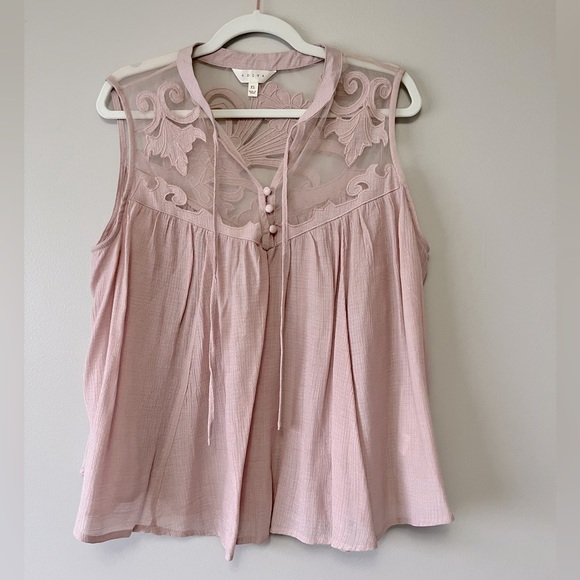 New Baby Pink Sleeveless Flowy Top - Picture 1 of 4